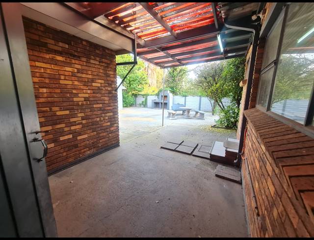 4 BEDROOM HOUSE FOR SALE IN VANDERBIJLPARK SE 2